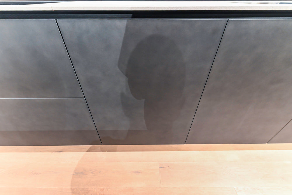 Valcucine Venture: Artematica Modern Kitchen with Island & Gaggenau Appliances