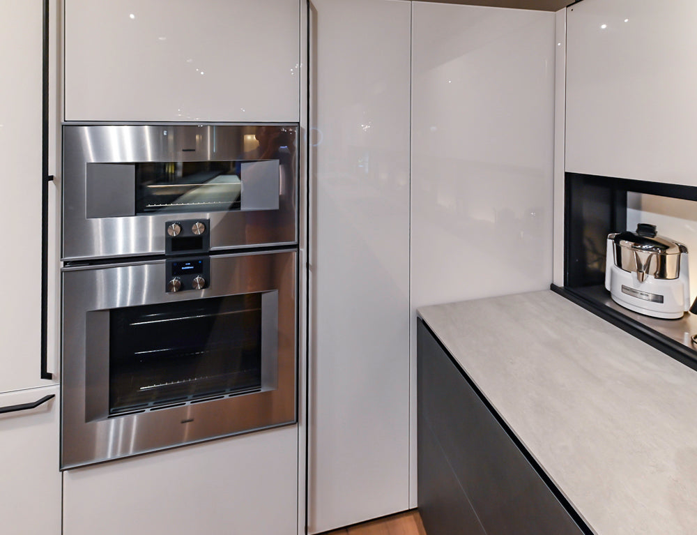 Valcucine Venture: Artematica Modern Kitchen with Island & Gaggenau Appliances