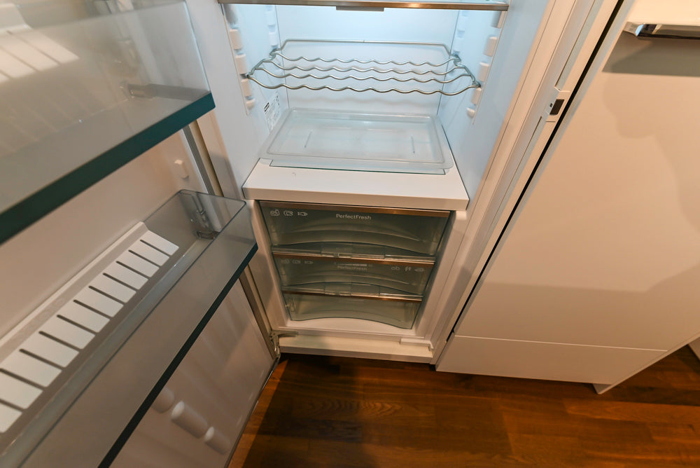 Poggenpohl High Gloss White and Purple Modern Showroom Kitchen