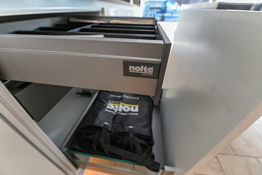 Nolte Küchen Modern White Gloss Kitchen with Quartz Countertops & Miele Appliances