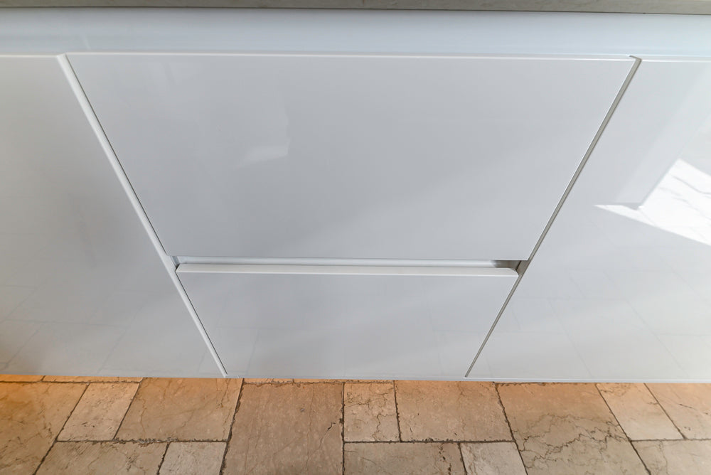 Nolte Küchen Modern White Gloss Kitchen with Quartz Countertops & Miele Appliances