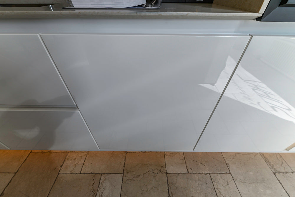 Nolte Küchen Modern White Gloss Kitchen with Quartz Countertops & Miele Appliances