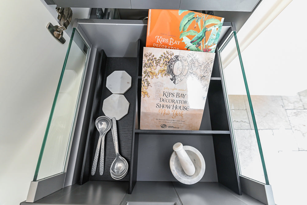 Nolte Küchen Modern White Gloss Kitchen with Quartz Countertops & Miele Appliances