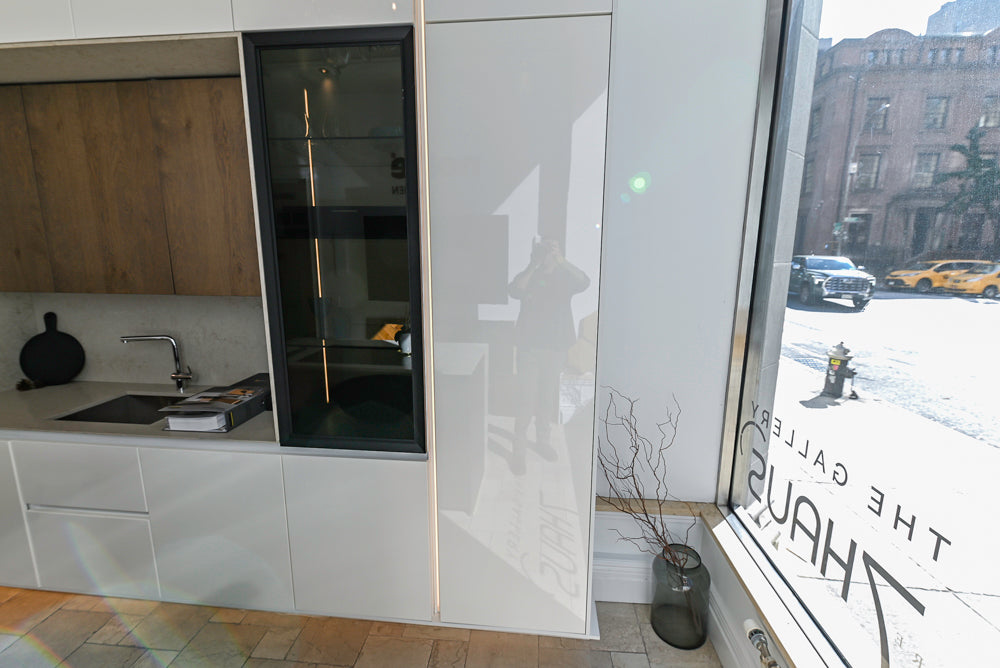 Nolte Küchen Modern White Gloss Kitchen with Quartz Countertops & Miele Appliances