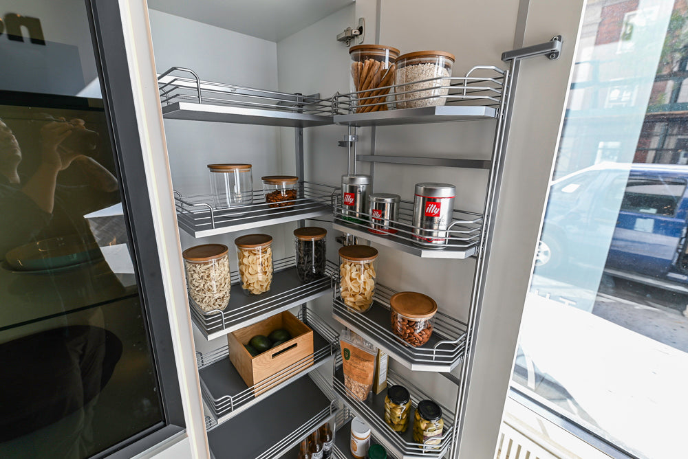 Nolte Küchen Modern White Gloss Kitchen with Quartz Countertops & Miele Appliances