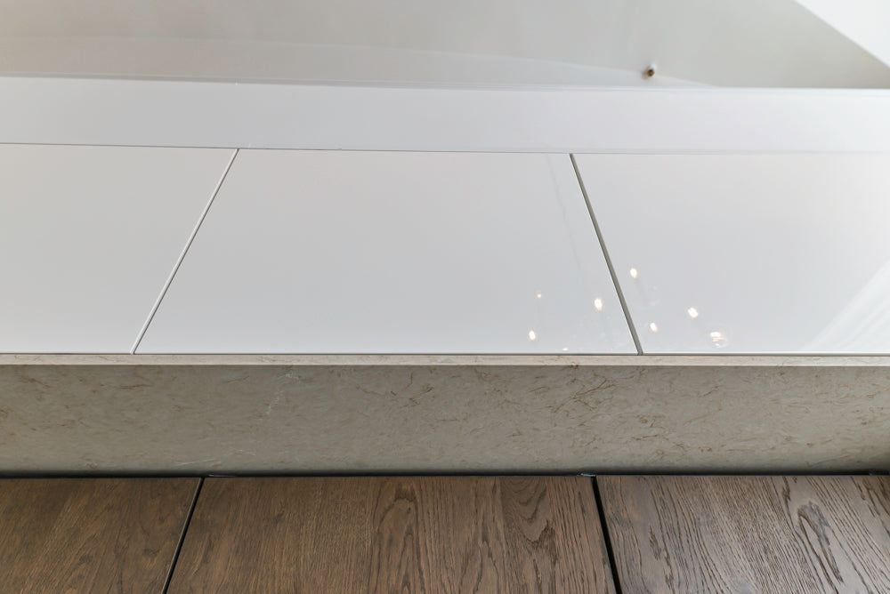 Nolte Küchen Modern White Gloss Kitchen with Quartz Countertops & Miele Appliances