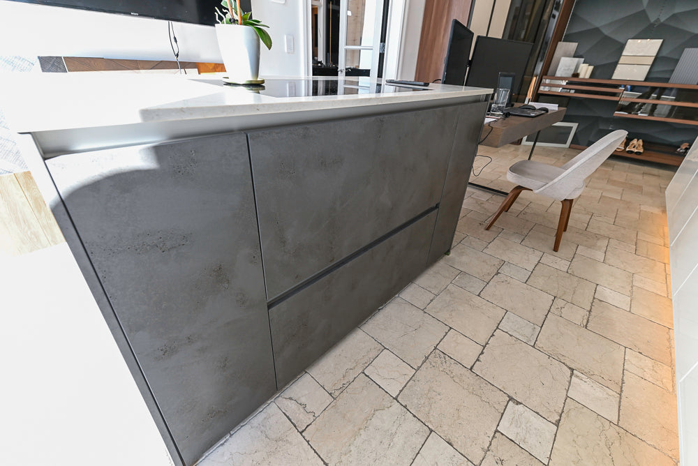 Nolte Küchen Modern White Gloss Kitchen with Quartz Countertops & Miele Appliances