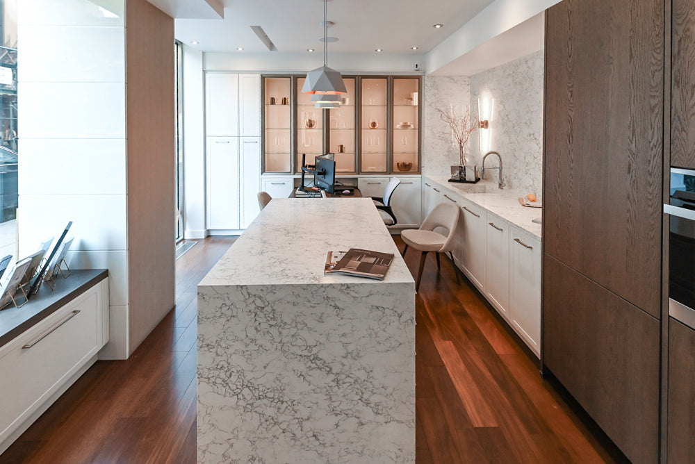 Nolte Küchen Classic Modern White Kitchen with Quartz Countertops & Luxe Appliances