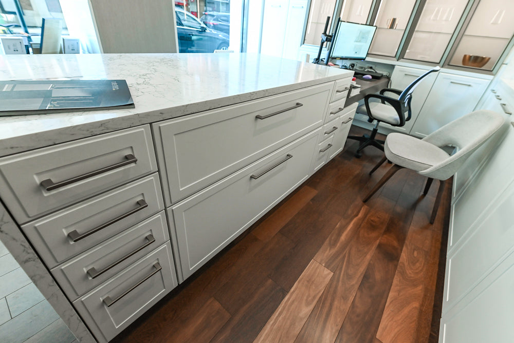 Nolte Küchen Classic Modern White Kitchen with Quartz Countertops & Luxe Appliances