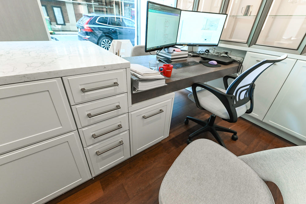 Nolte Küchen Classic Modern White Kitchen with Quartz Countertops & Luxe Appliances