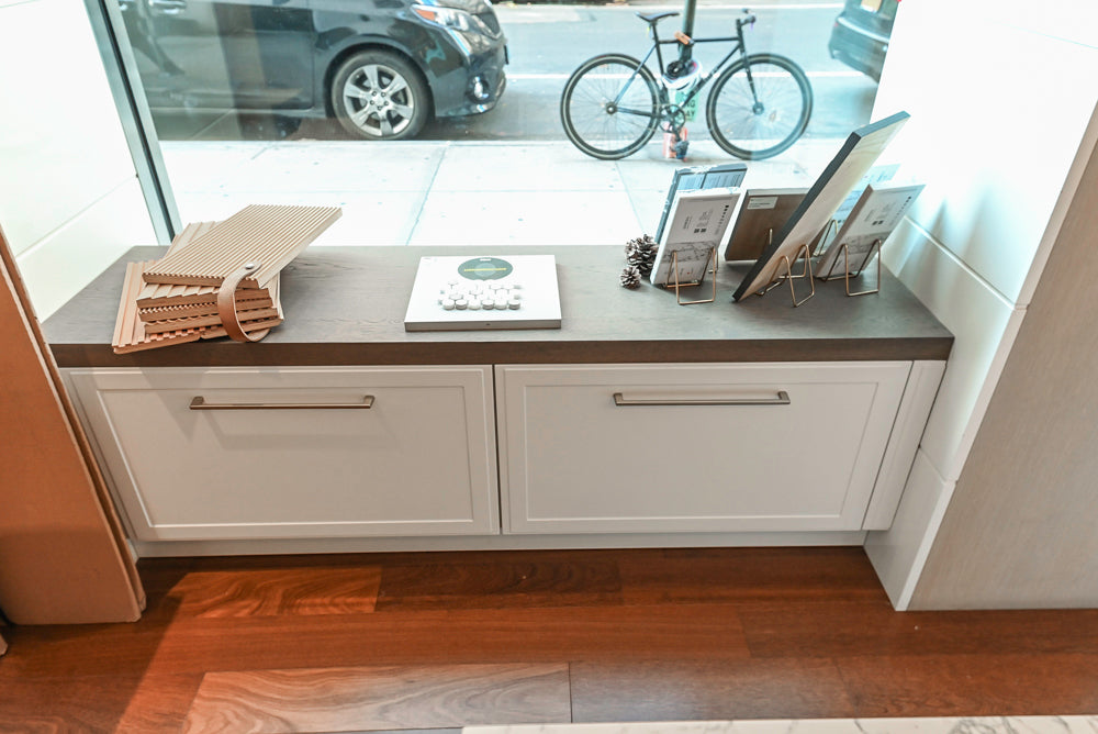 Nolte Küchen Classic Modern White Kitchen with Quartz Countertops & Luxe Appliances