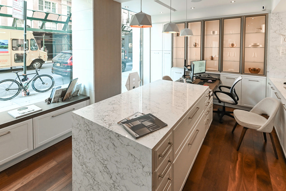 Nolte Küchen Classic Modern White Kitchen with Quartz Countertops & Luxe Appliances