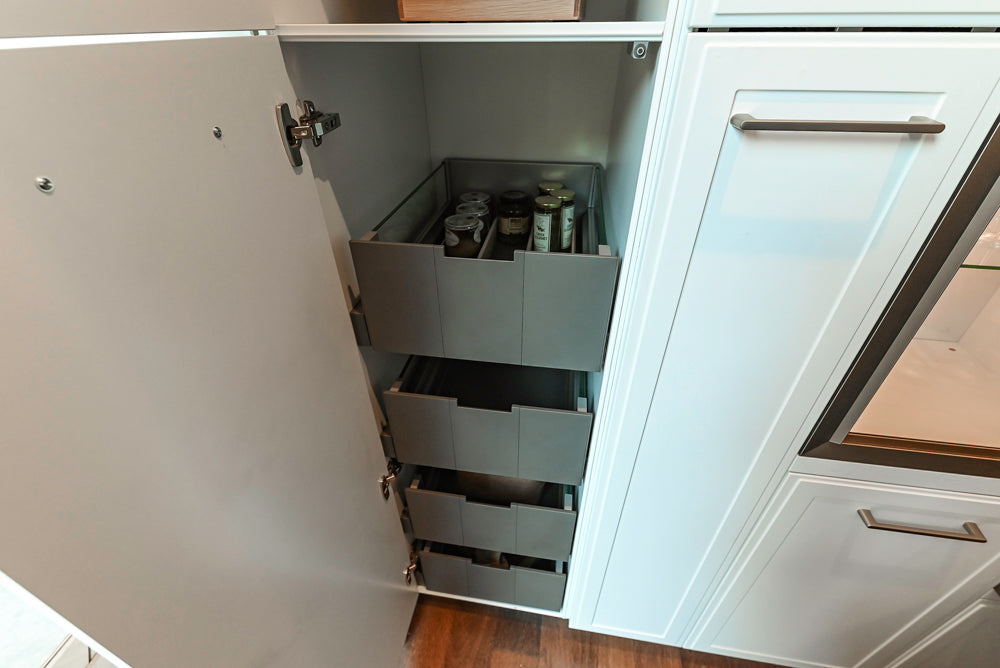 Nolte Küchen Classic Modern White Kitchen with Quartz Countertops & Luxe Appliances