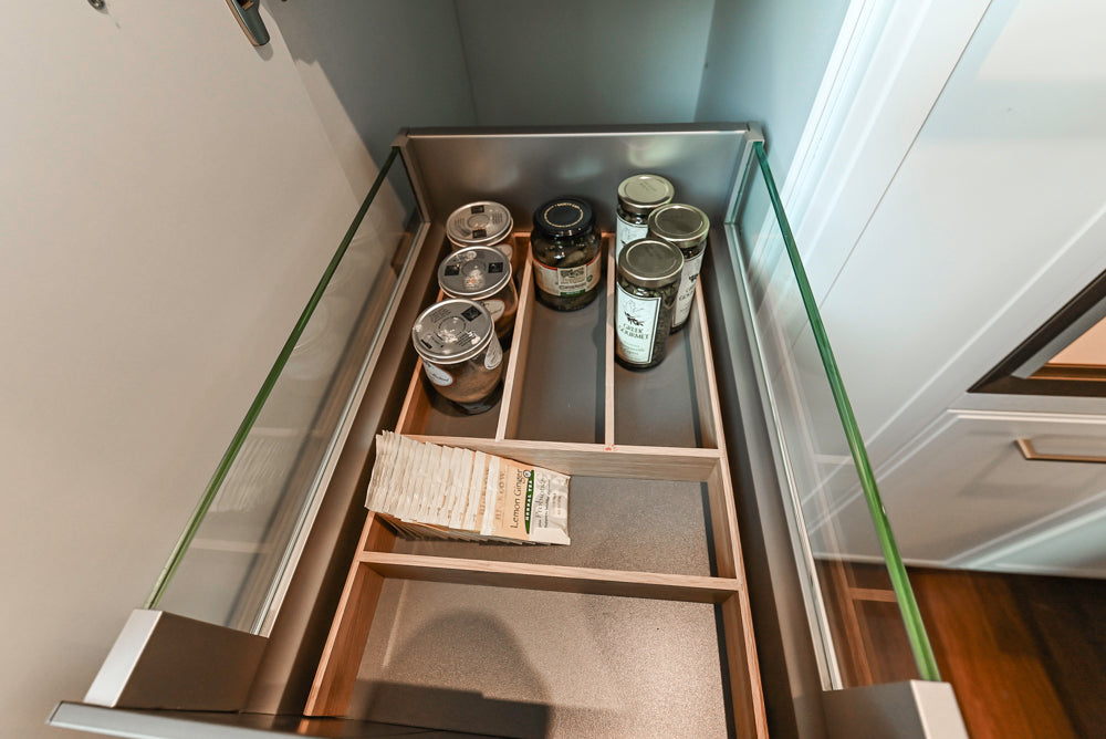 Nolte Küchen Classic Modern White Kitchen with Quartz Countertops & Luxe Appliances