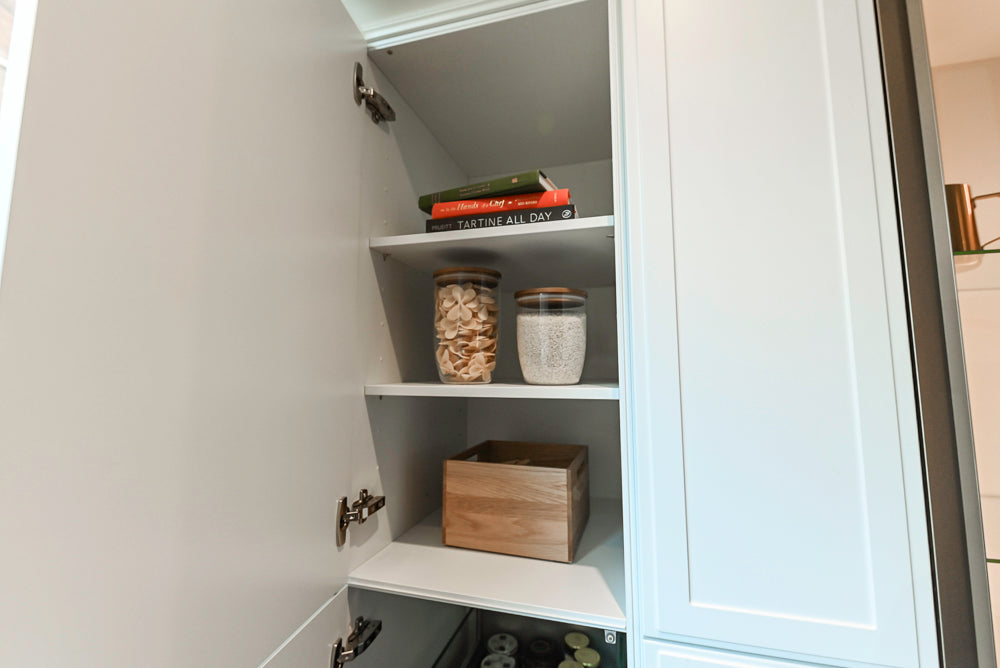 Nolte Küchen Classic Modern White Kitchen with Quartz Countertops & Luxe Appliances