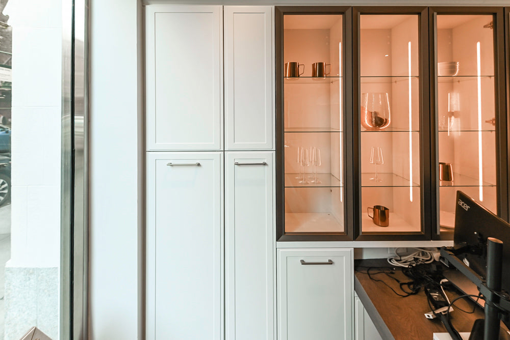 Nolte Küchen Classic Modern White Kitchen with Quartz Countertops & Luxe Appliances