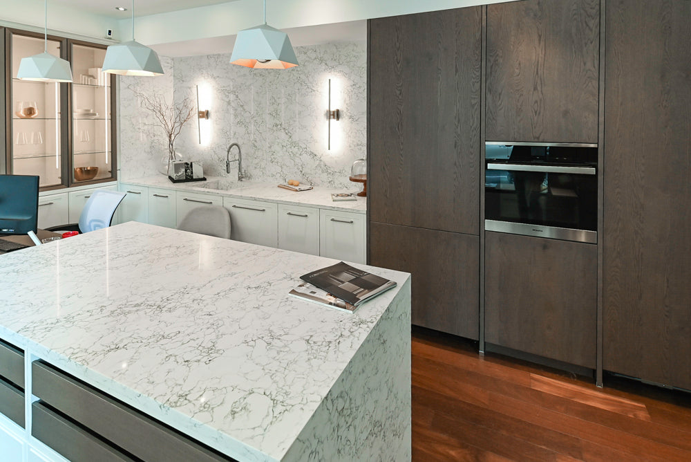 Nolte Küchen Classic Modern White Kitchen with Quartz Countertops & Luxe Appliances