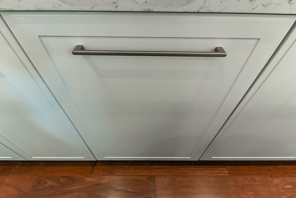 Nolte Küchen Classic Modern White Kitchen with Quartz Countertops & Luxe Appliances