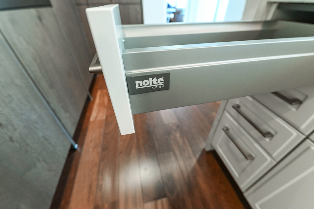 Nolte Küchen Classic Modern White Kitchen with Quartz Countertops & Luxe Appliances