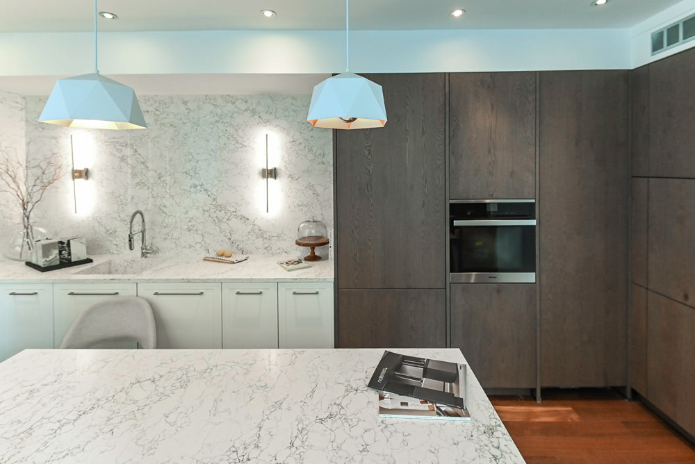 Nolte Küchen Classic Modern White Kitchen with Quartz Countertops & Luxe Appliances