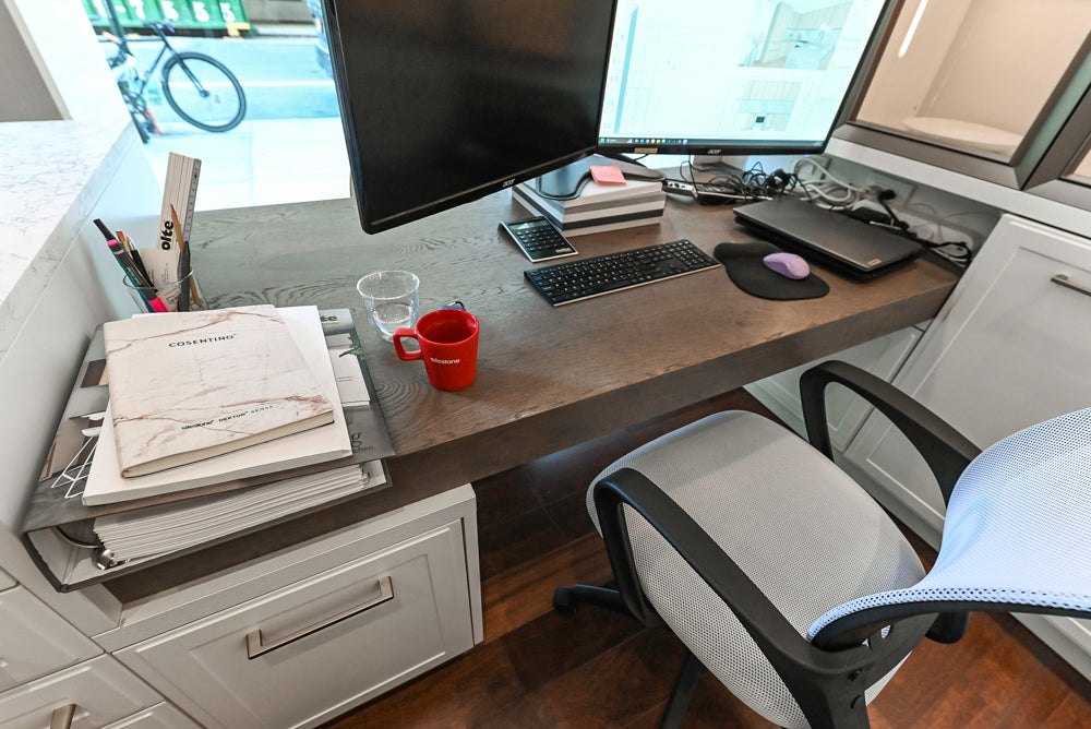 Nolte Küchen Classic Modern White Kitchen with Quartz Countertops & Luxe Appliances