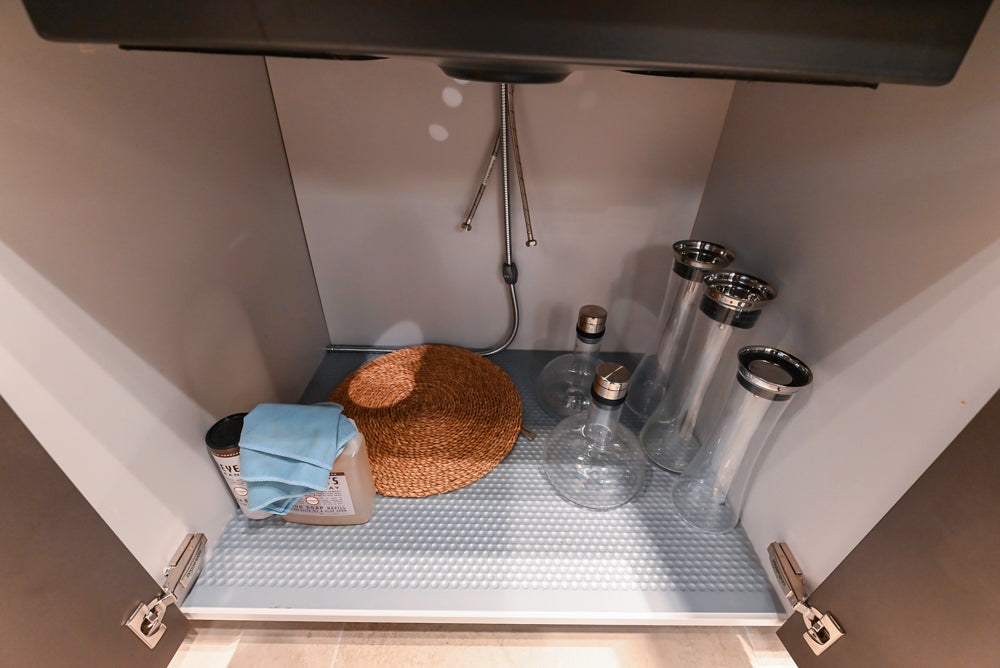 Poggenpohl Dark Brown Modern Kitchenette with Dacor Appliances