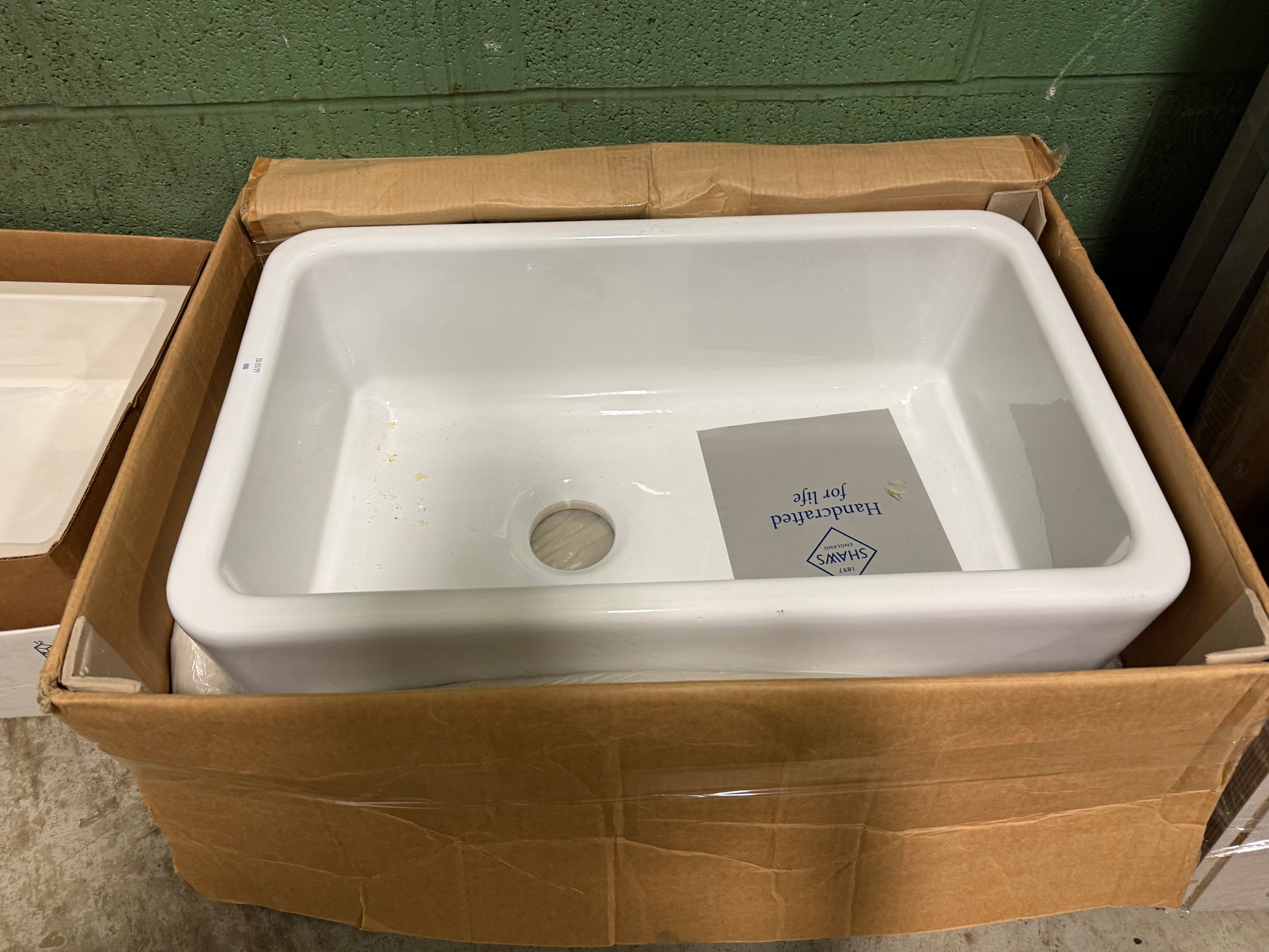 Shaws Lancaster 30" White Single Basin Farmhouse Apron Front Fireclay Kitchen Sink