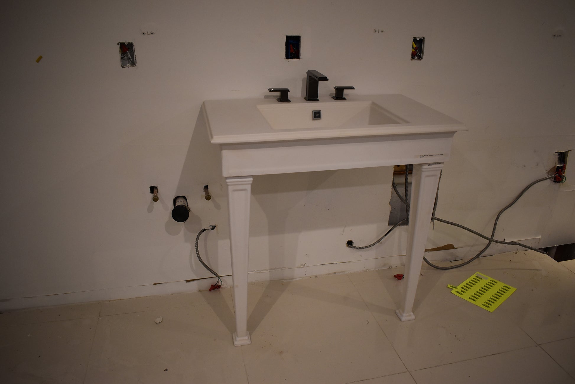 Gessi Fascino 35" White Rectangle Wall Mount Vanity Sink with Faucet