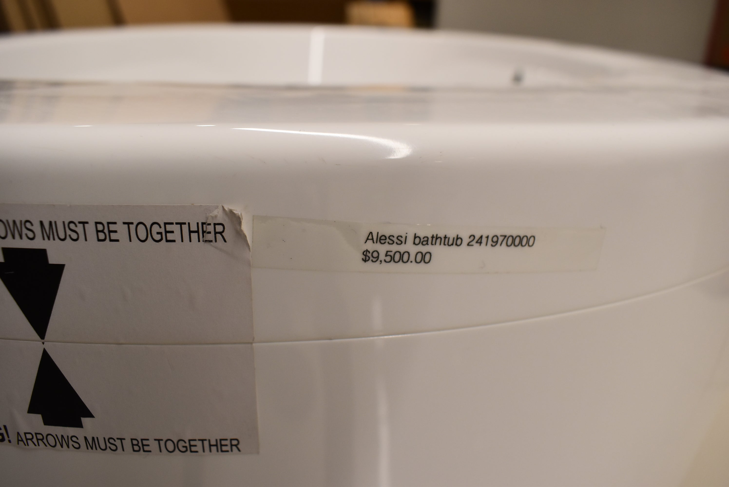 Laufen Il Bagno Alessi 80" White Oval Acrylic Freestanding Bathtub