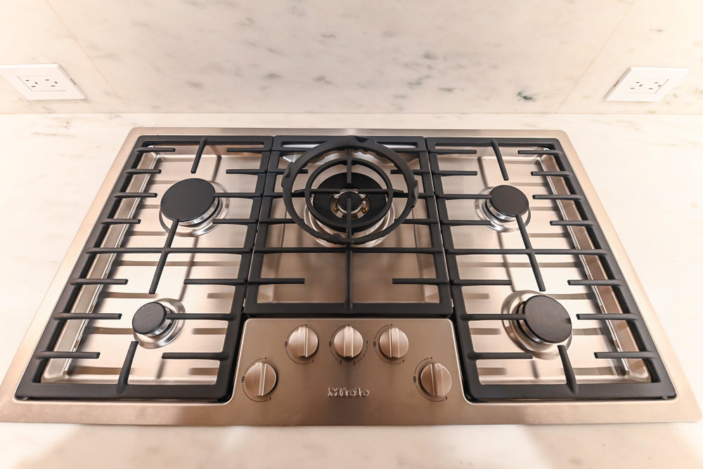 Smallbone Transitional White Oak Kitchen with Marble Countertops & Miele Appliances