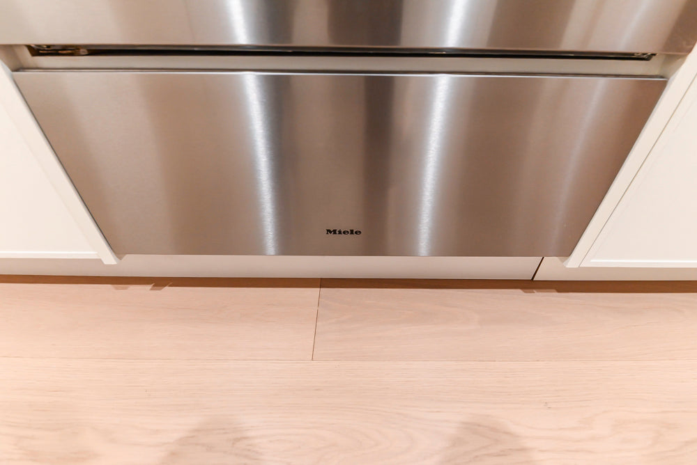Smallbone Transitional White Oak Kitchen with Marble Countertops & Miele Appliances