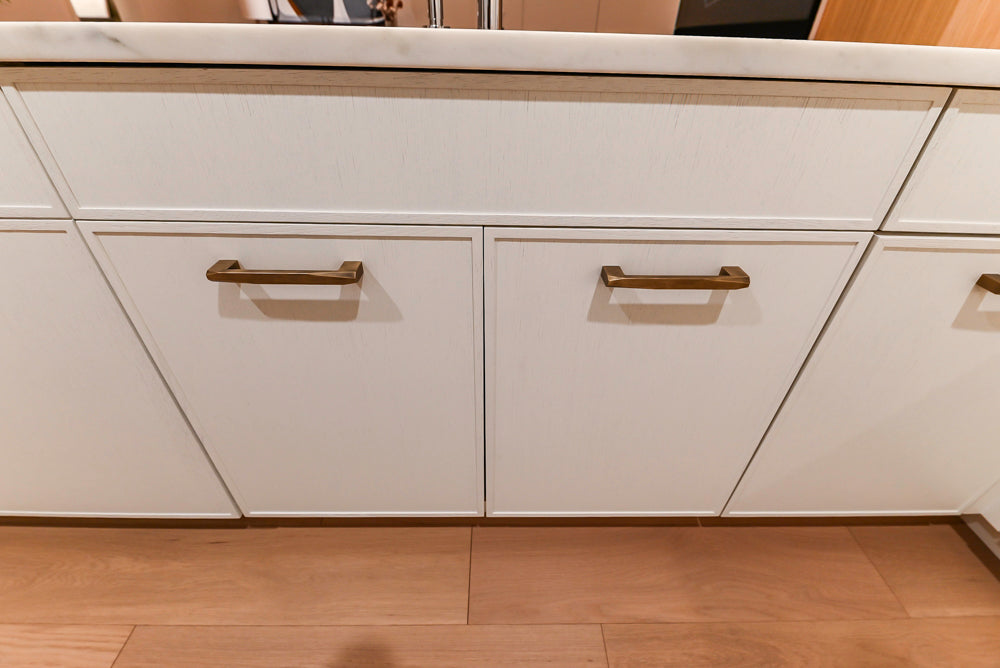 Smallbone Transitional White Oak Kitchen with Marble Countertops & Miele Appliances
