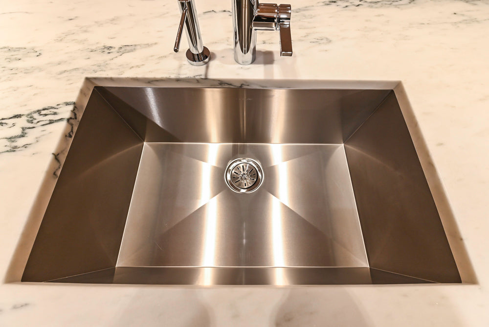 Smallbone Transitional White Oak Kitchen with Marble Countertops & Miele Appliances