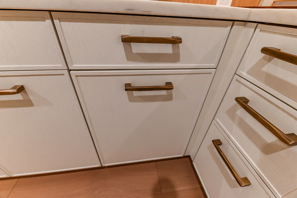 Smallbone Transitional White Oak Kitchen with Marble Countertops & Miele Appliances