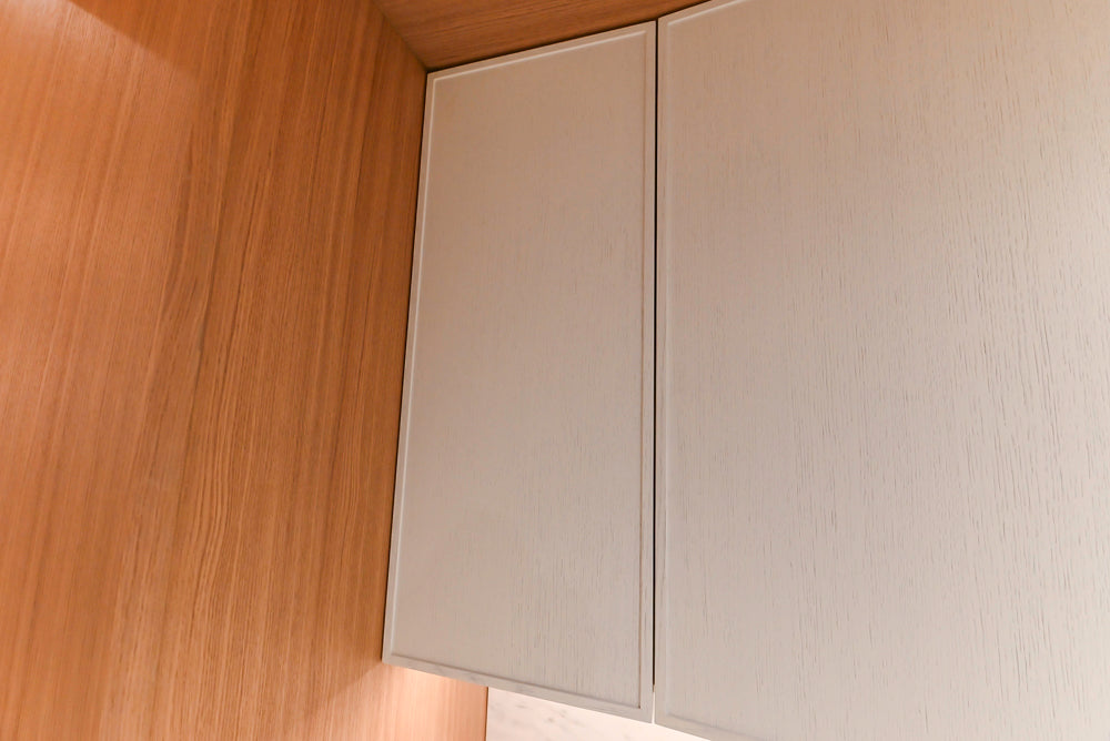 Smallbone Transitional White Oak Kitchen with Marble Countertops & Miele Appliances