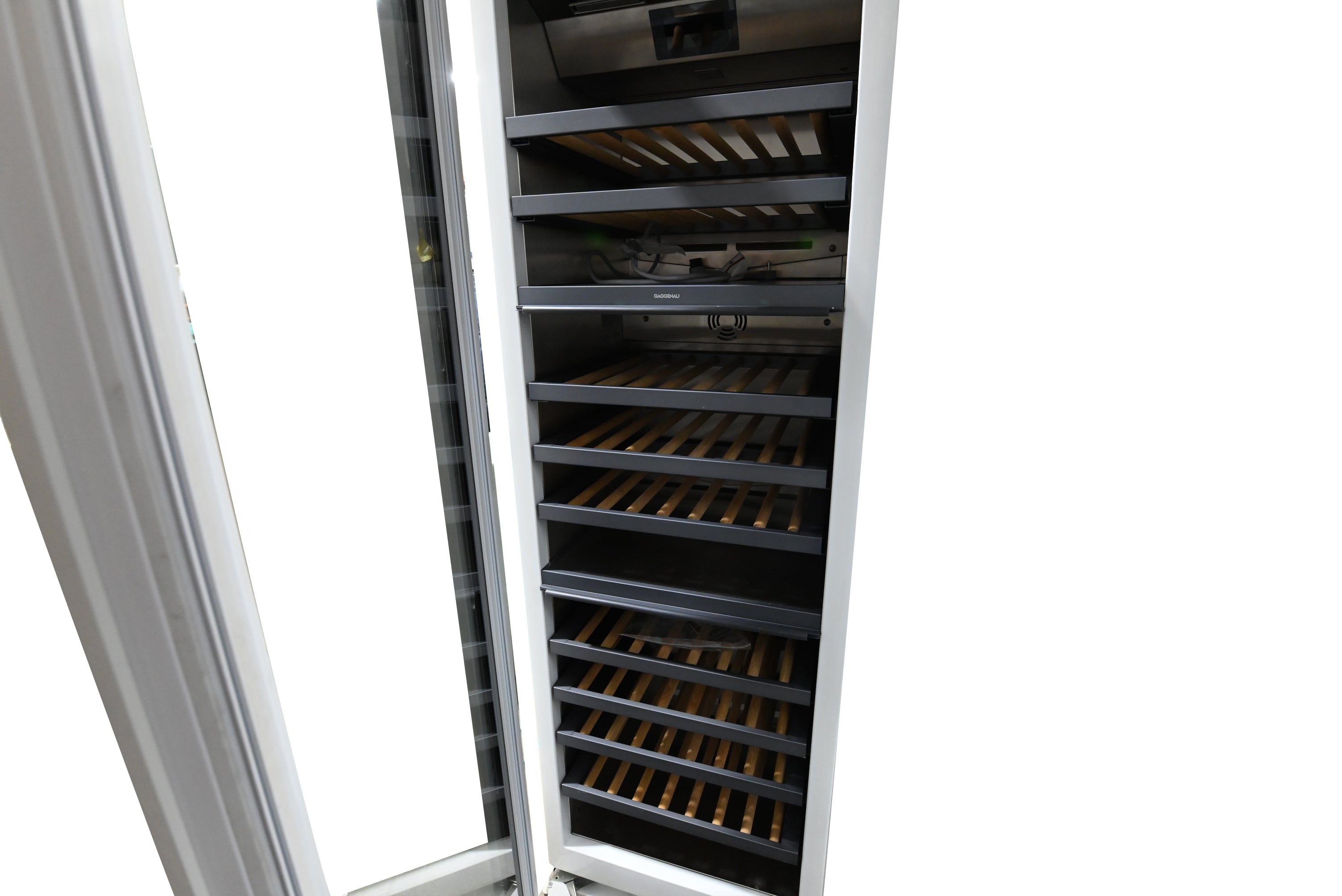 Gaggenau RW466764 24" Panel Ready Tri-Zone Tall Wine Cooler
