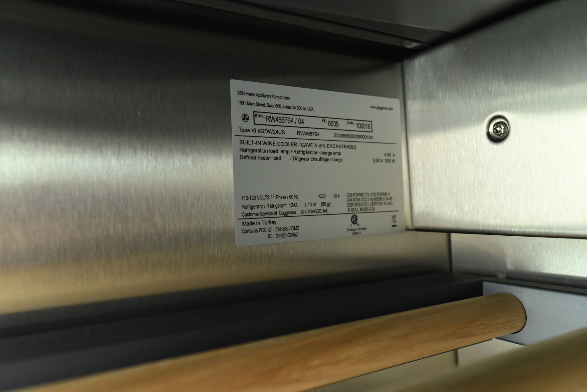 Gaggenau RW466764 24" Panel Ready Tri-Zone Tall Wine Cooler