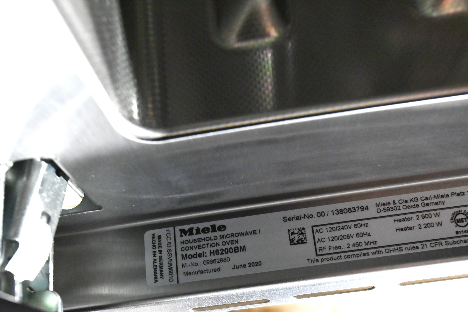 Miele H6200BM 24" White Speed Oven