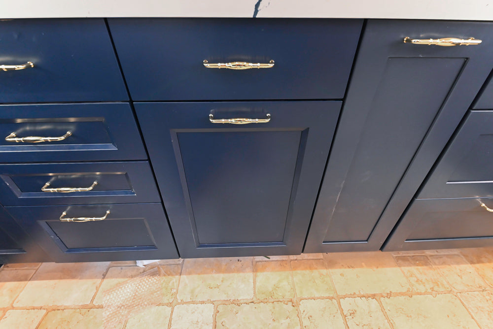 Wood-Mode "PLUS" Traditional Navy & White Kitchen