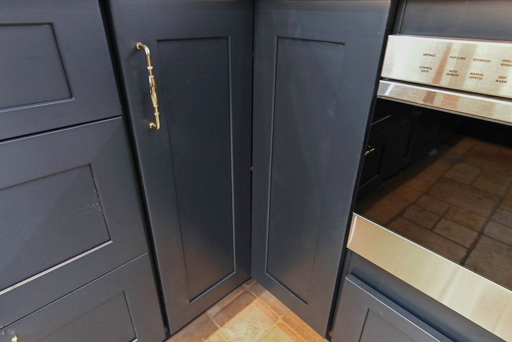 Wood-Mode "PLUS" Traditional Navy & White Kitchen