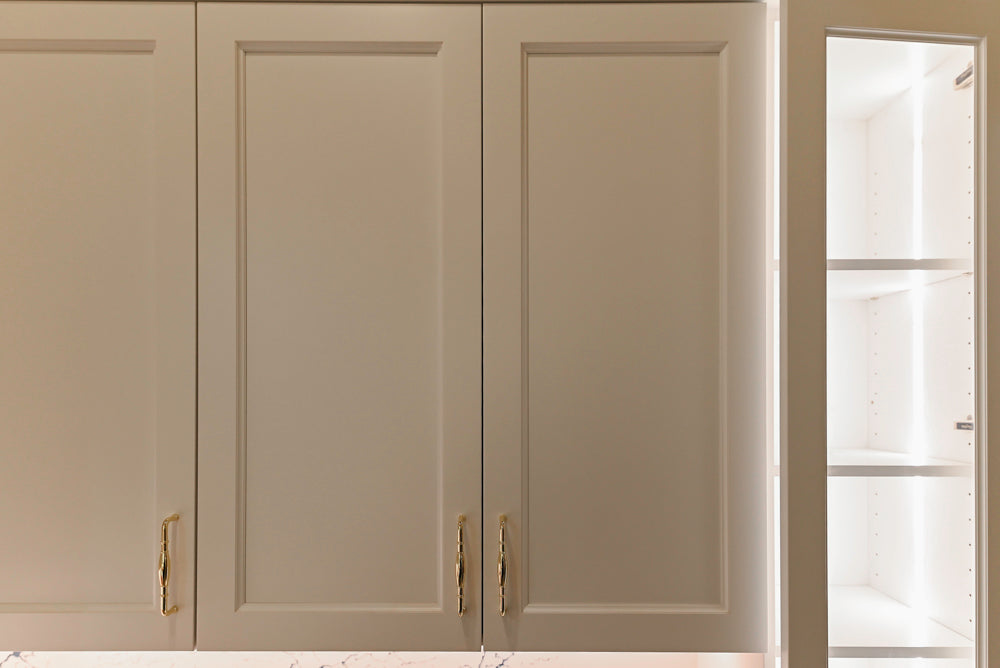 Wood-Mode "PLUS" Traditional Navy & White Kitchen