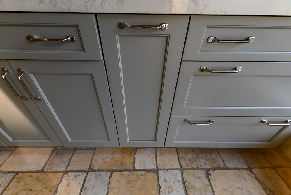 Wood-Mode & Brookhaven Transitional Grey Dry Bar