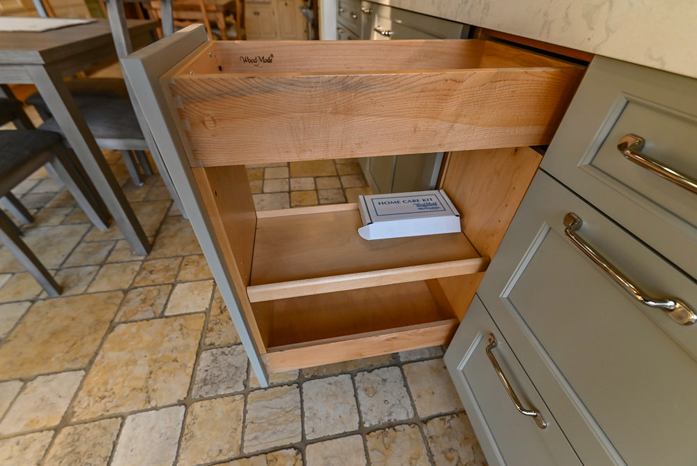 Wood-Mode & Brookhaven Transitional Grey Dry Bar