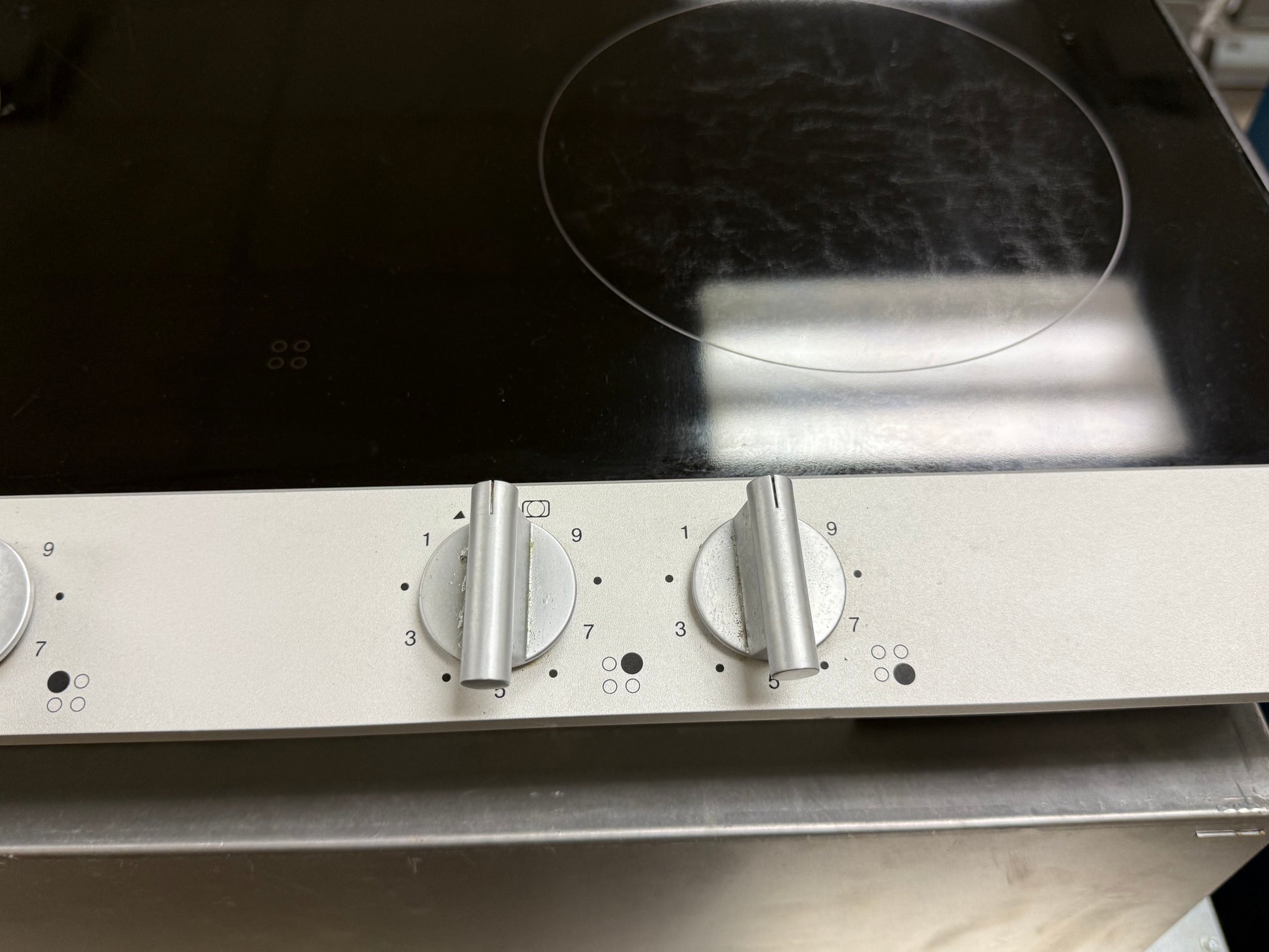 Gaggenau Vario 200 Series CK270604 27" Black Electric Cooktop