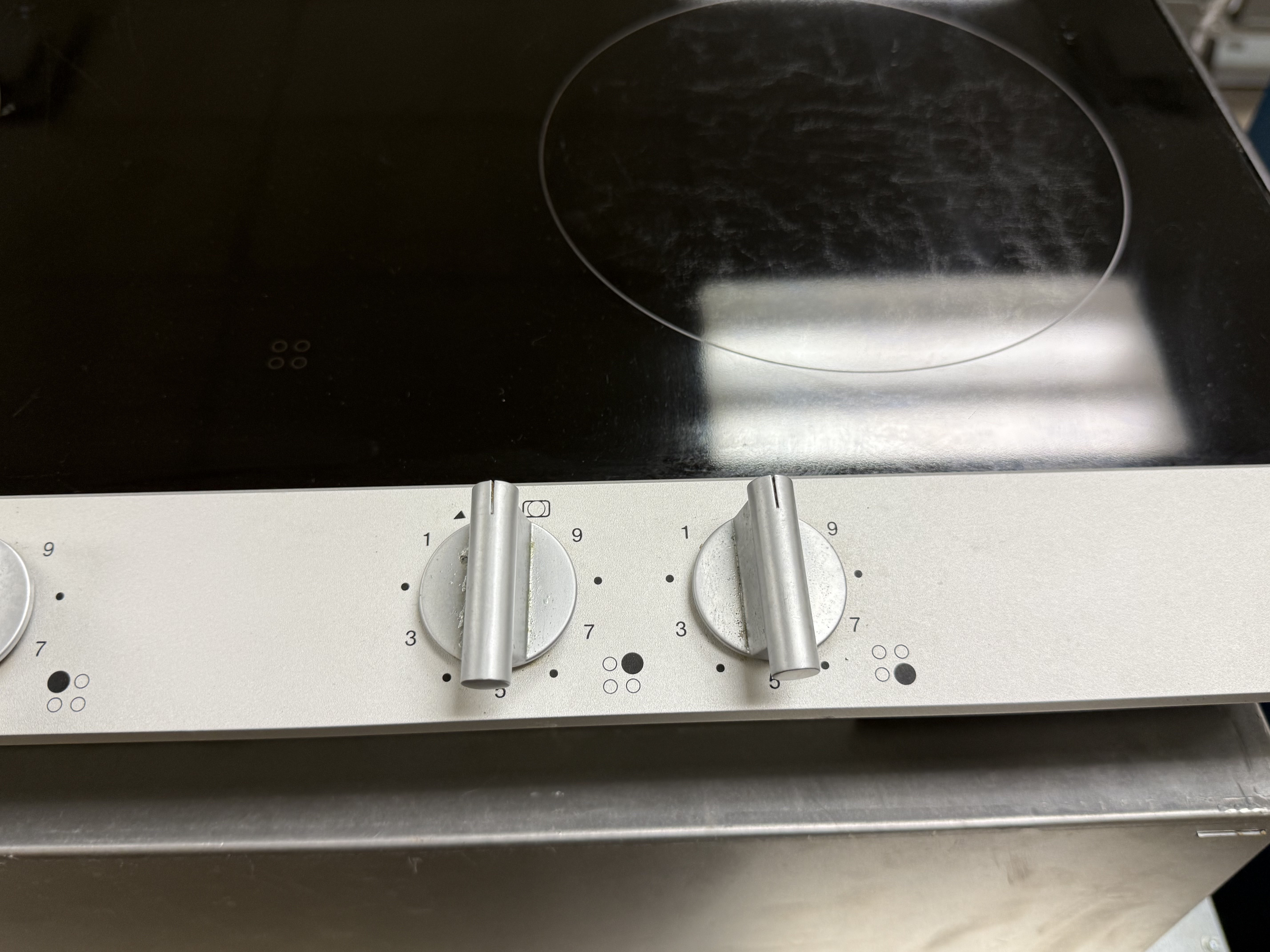 Gaggenau Vario 200 Series CK270604 27" Black Electric Cooktop