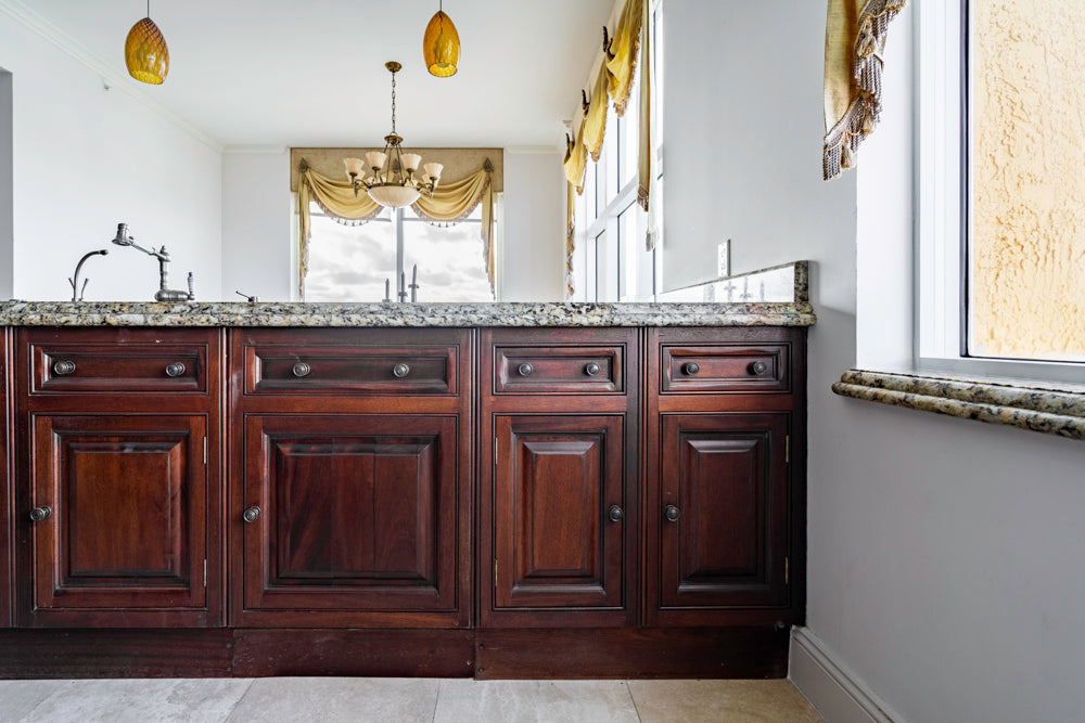 Clive Christian Regency Style Traditional Mahogany Kitchen with Granite Countertops & Gaggenau Appliances