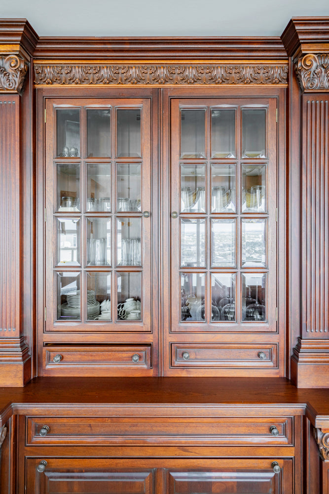 Clive Christian Regency Traditional Mahogany Kitchen with Granite Countertops