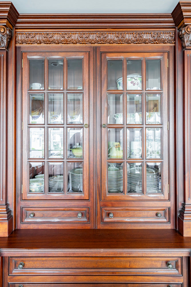 Clive Christian Regency Traditional Mahogany Kitchen with Granite Countertops