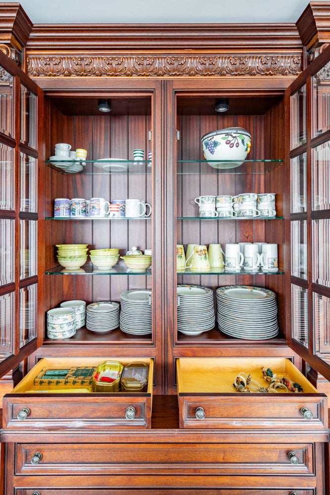 Clive Christian Regency Traditional Mahogany Kitchen with Granite Countertops