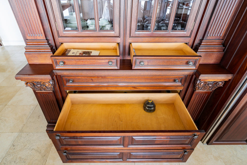 Clive Christian Regency Traditional Mahogany Kitchen with Granite Countertops